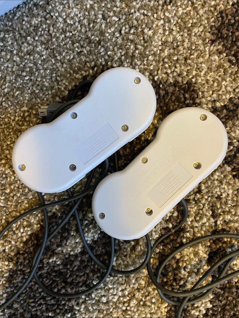Super NiNtEnDo entertainment system model CLV-201 preloaded w/classics - Picture 9 of 10